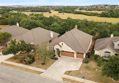 The Average Number of Homes Listed by Realtors in Hays County, Texas